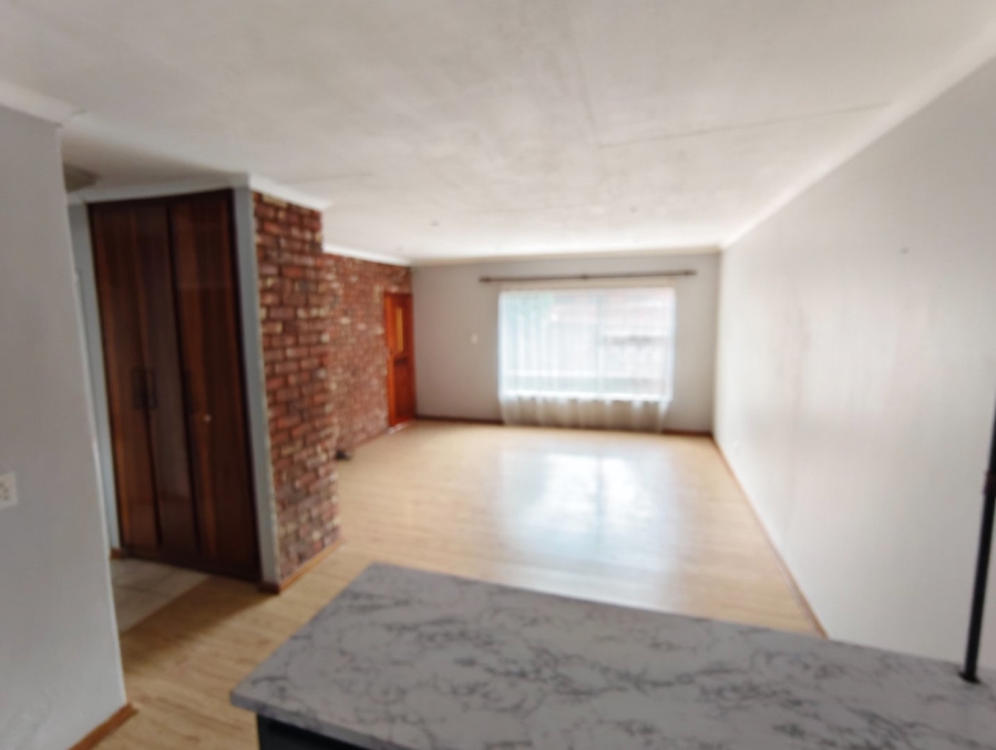 2 Bedroom Property for Sale in Langenhovenpark Free State